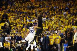 包含西亚卡姆爆冷击败公牛，比分优势明显引爆全场！的词条